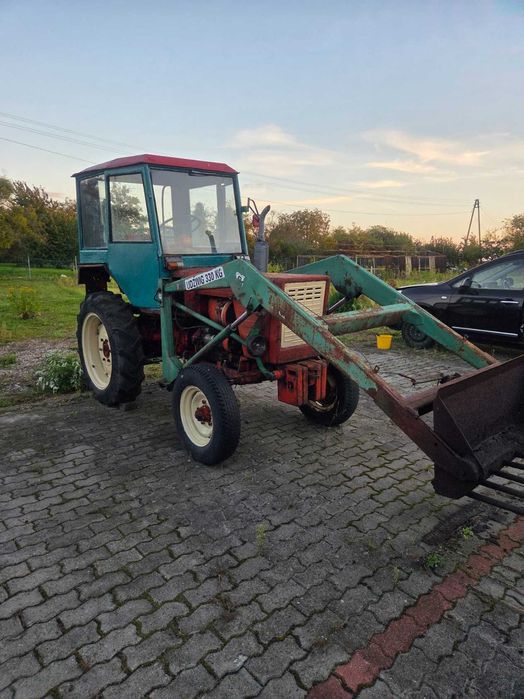 Ciągnik  T25A z turem