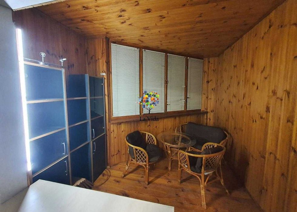 Продам 2к. квартиру вул. Вишняківська, 7а