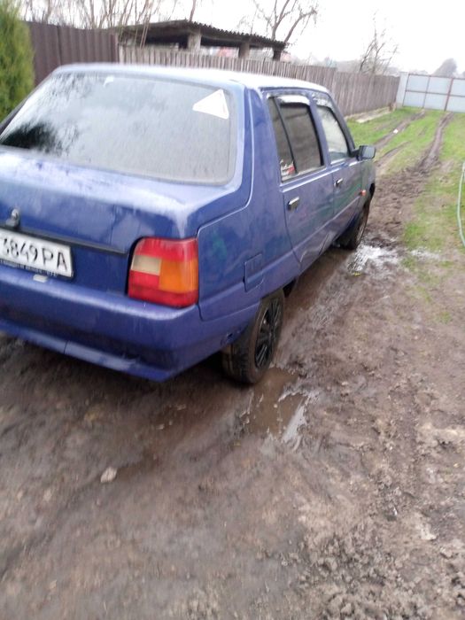 Славута на ходу 2003.1.2л.карбюраторна.Сів і поїхав.