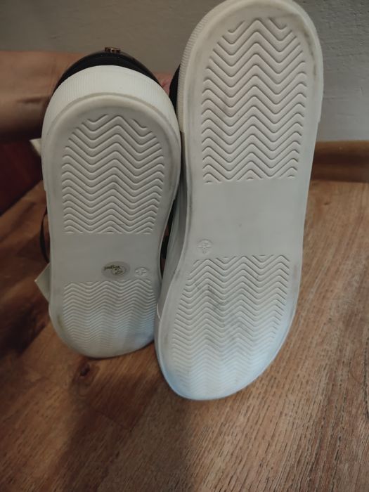 NOWE trampki damskie.