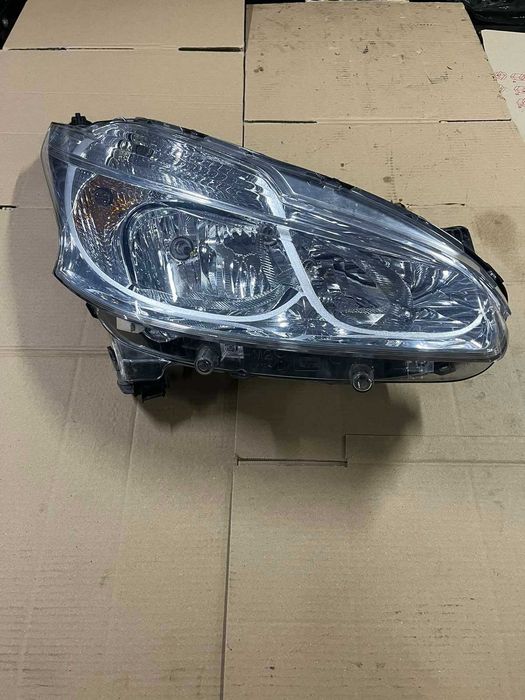 Фара Права Peugeot 208, 2014 р. Європейка,9802221280