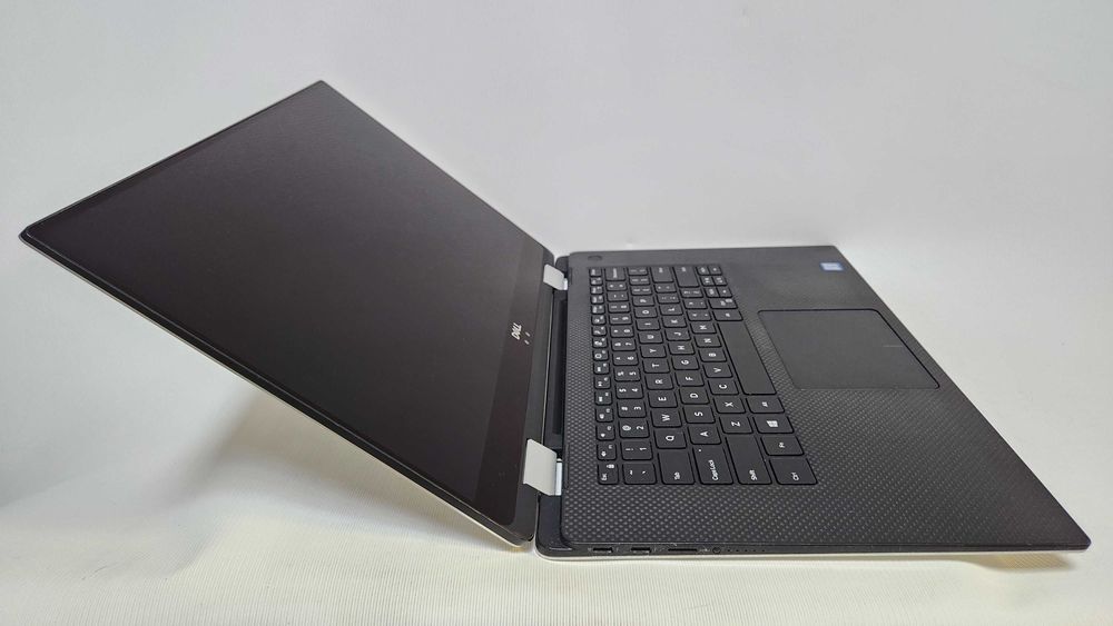 15,6" Dell XPS9575 2in1 Touch i7 8705g 16 512 Radeon RX Vega M GL 4GB