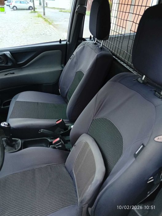 Carrinha Mitsubishi Space Cargo