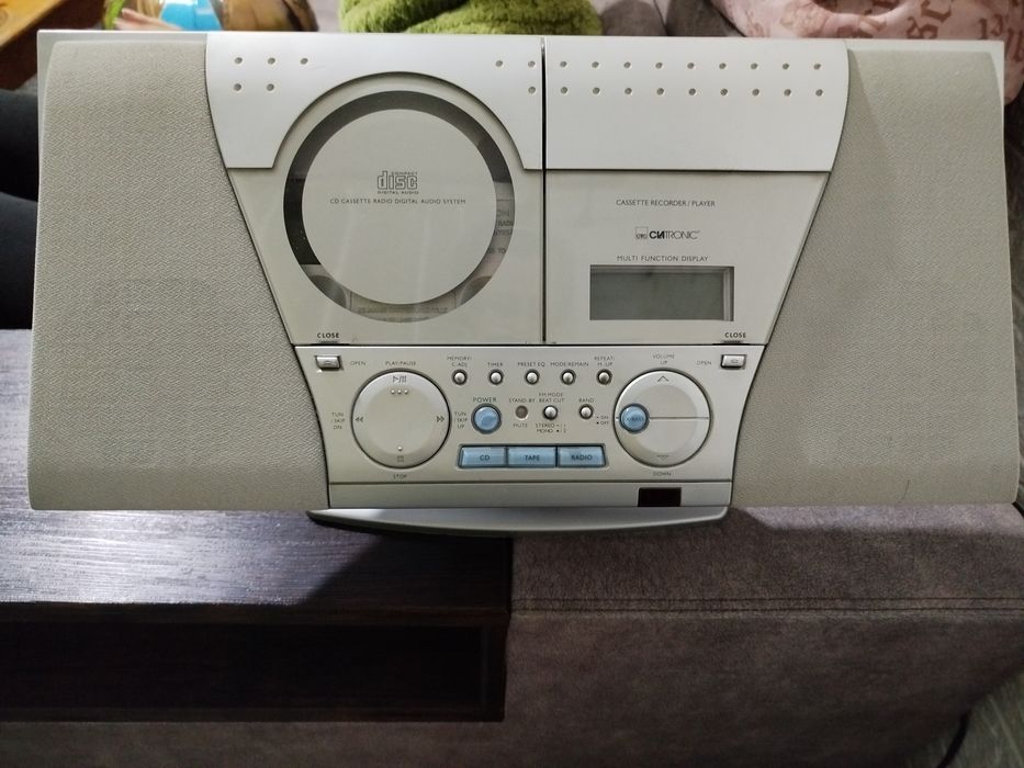 Музыкальный центр, CD и касетный