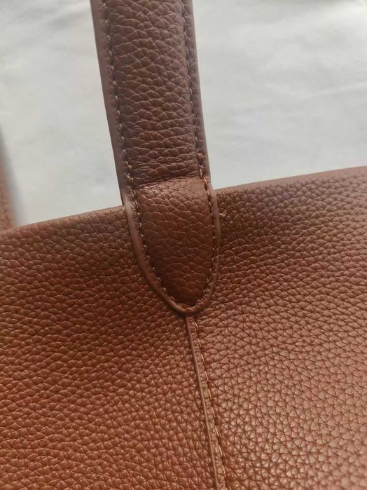 Bolsa bucket The Row castanha