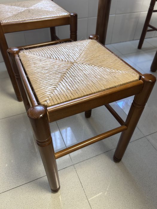 Conjunto Mesa extensivel + cadeiras + banco(madeira maciça,com gaveta)