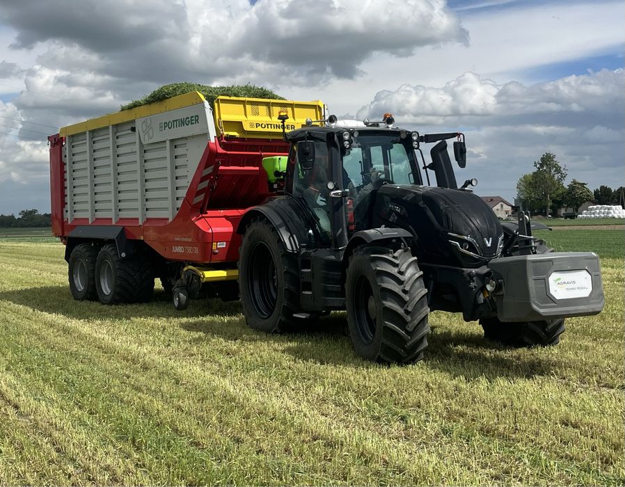 Zbiór traw nową przyczepa samozbierająca Pottinger Jumbo 7380db