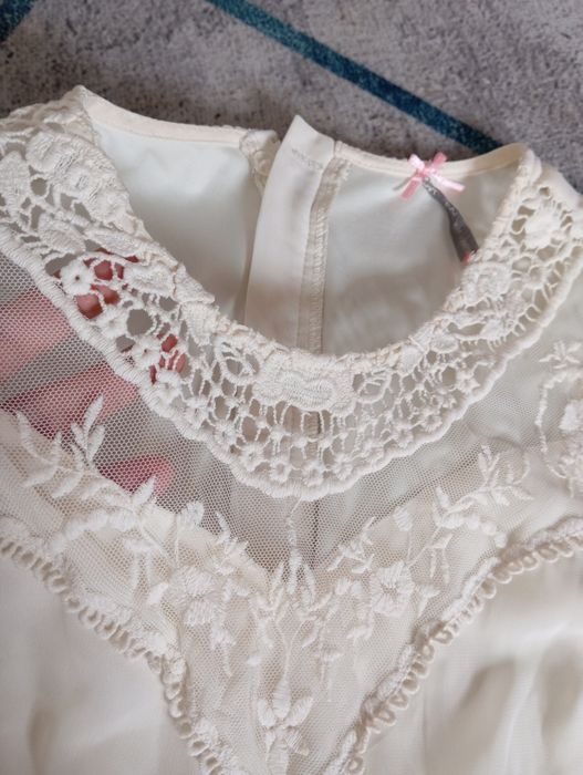 Sukienka jak nowa ecru,36/40zł, śliczna