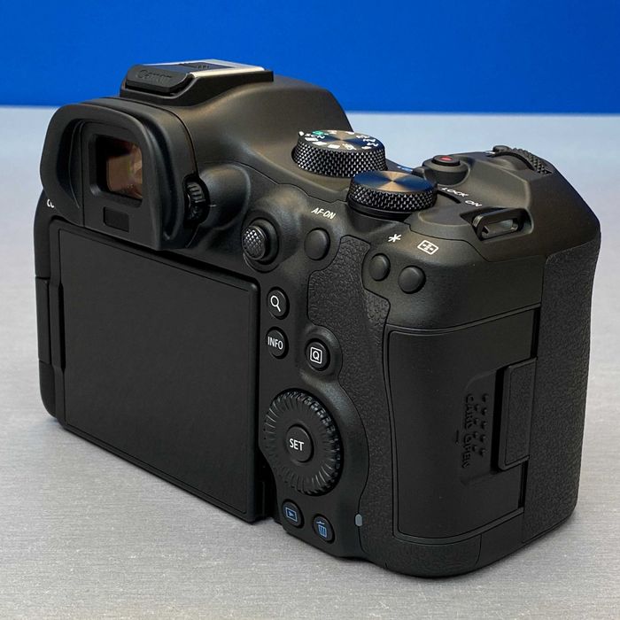 Canon EOS R6 Mark III (32.5MP) + RF 24-105mm f/4-7.1 IS STM | NOVA | 3 ANOS DE GARANTIA