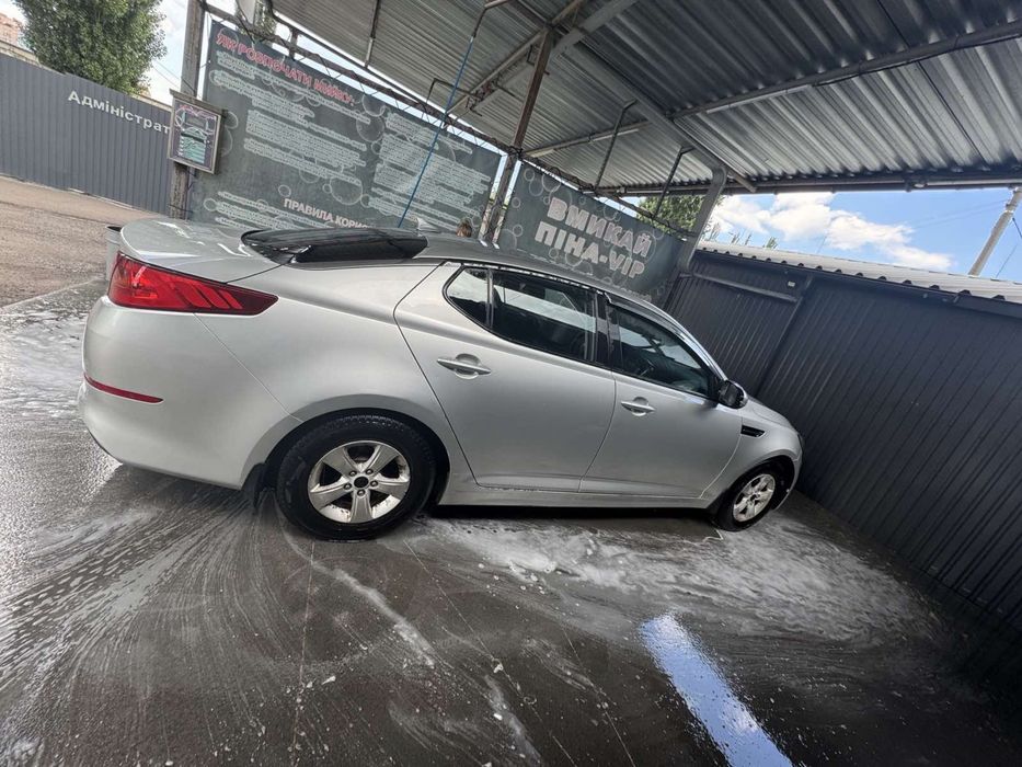 KIA K5 2014 року