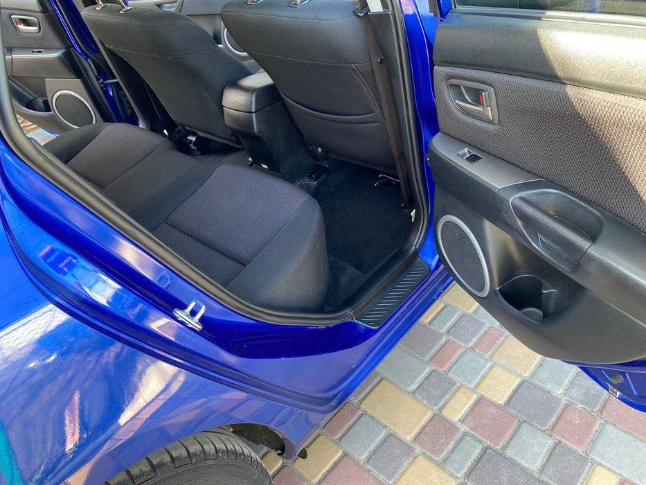 Автомобіль Mazda 3