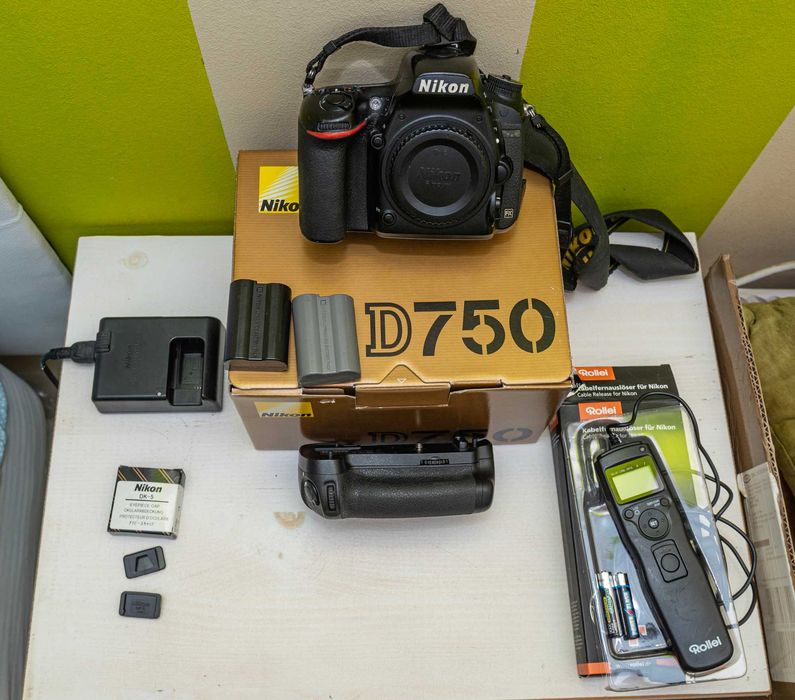 Nikon D750 + GRIP + Disparador + 2 baterias