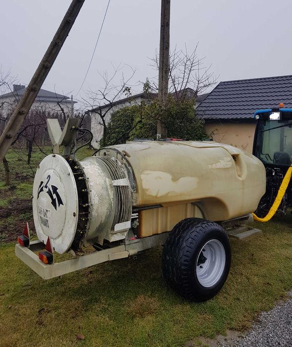 Opryskiwacz Sadowniczy Carrarospray 2200L 2 wentylatory