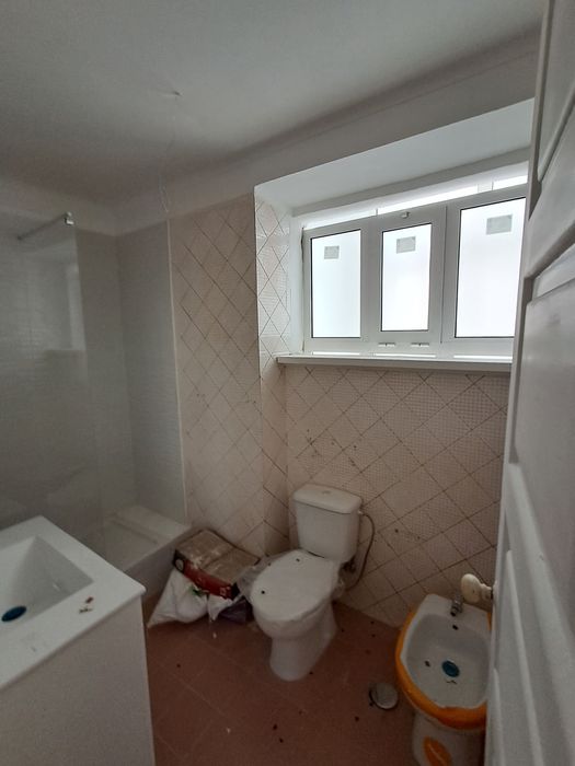 Apartamento T2 no Alto de São João
