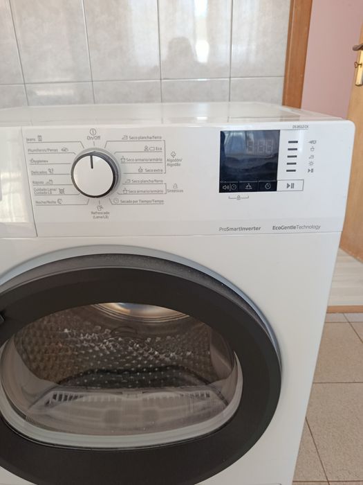 Máquina de Secar Roupa Beko 8kg (como nova)