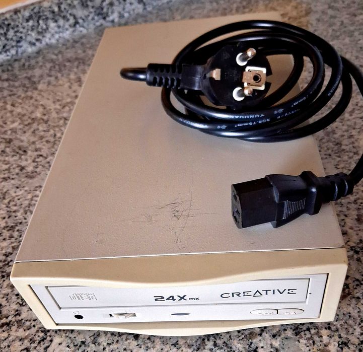 Creative External CD Reader 24x Vintage508567184485928963