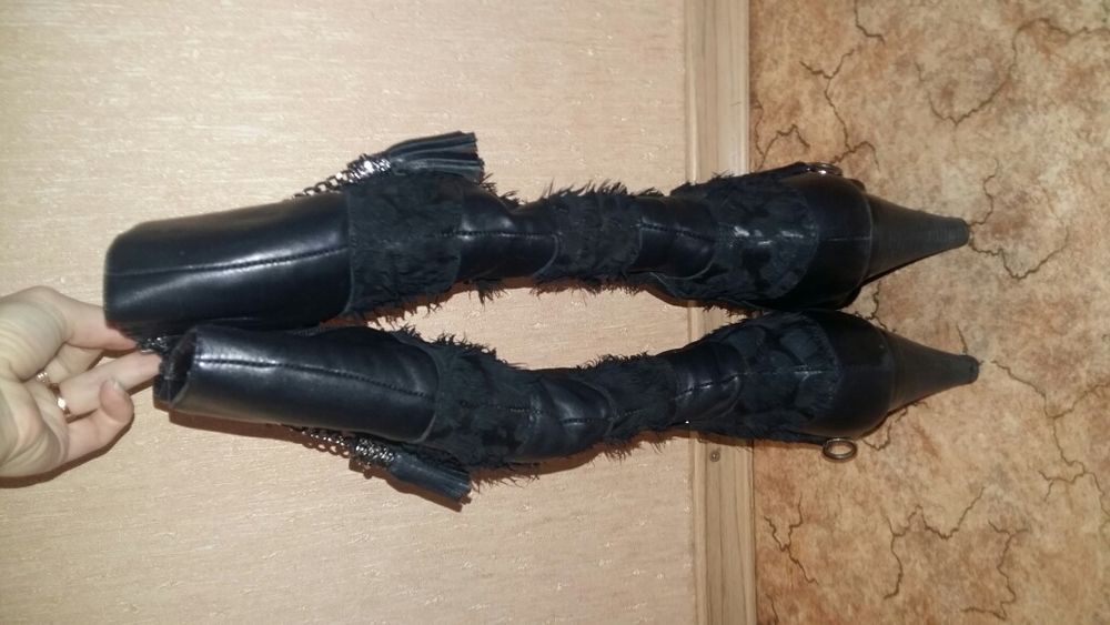 Продам зимние сапоги р.38 Maria Moro