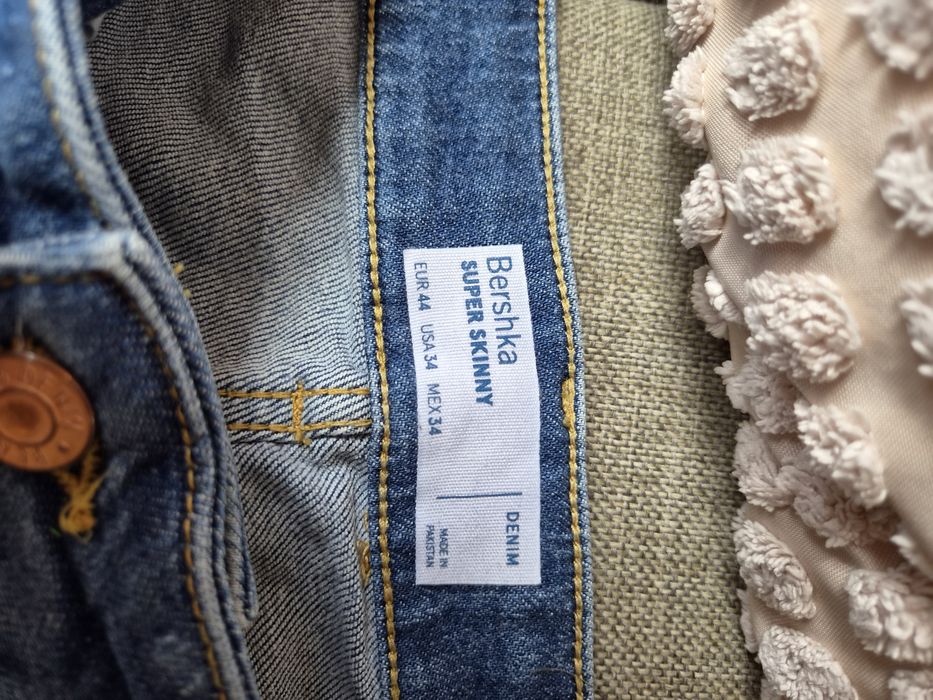 Spodnie męskie jeans Bershka stan bardzo dobry