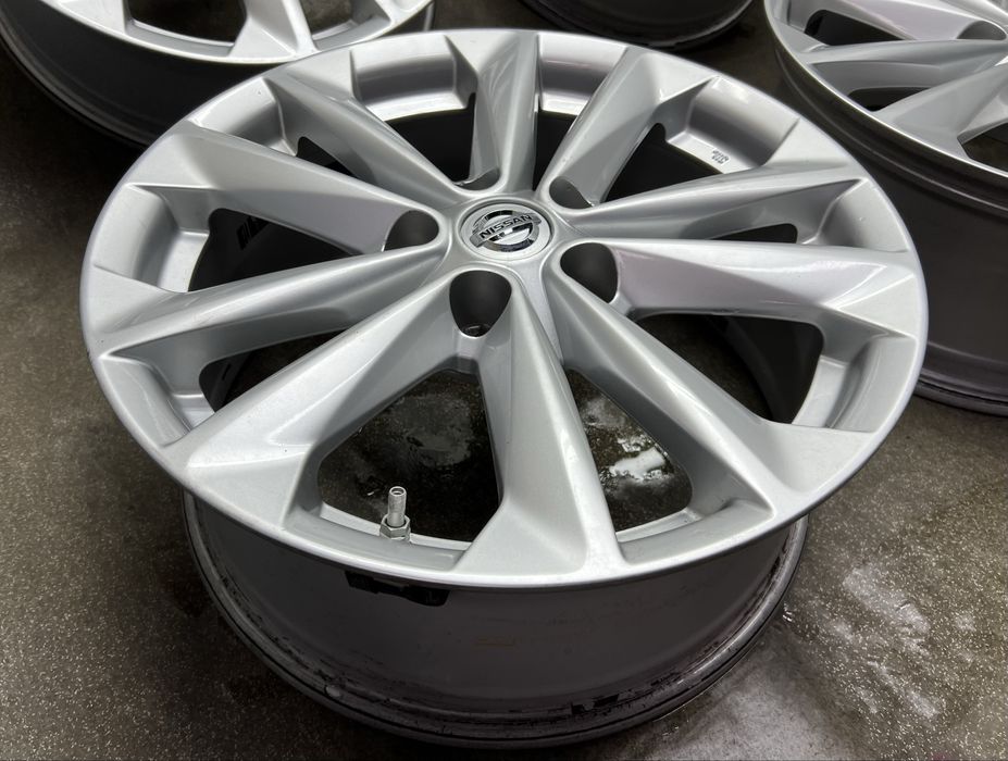 Диски R17 5 114.3 et40 J7 Оригінал Nissan Juke x-trail qashqai ніссан