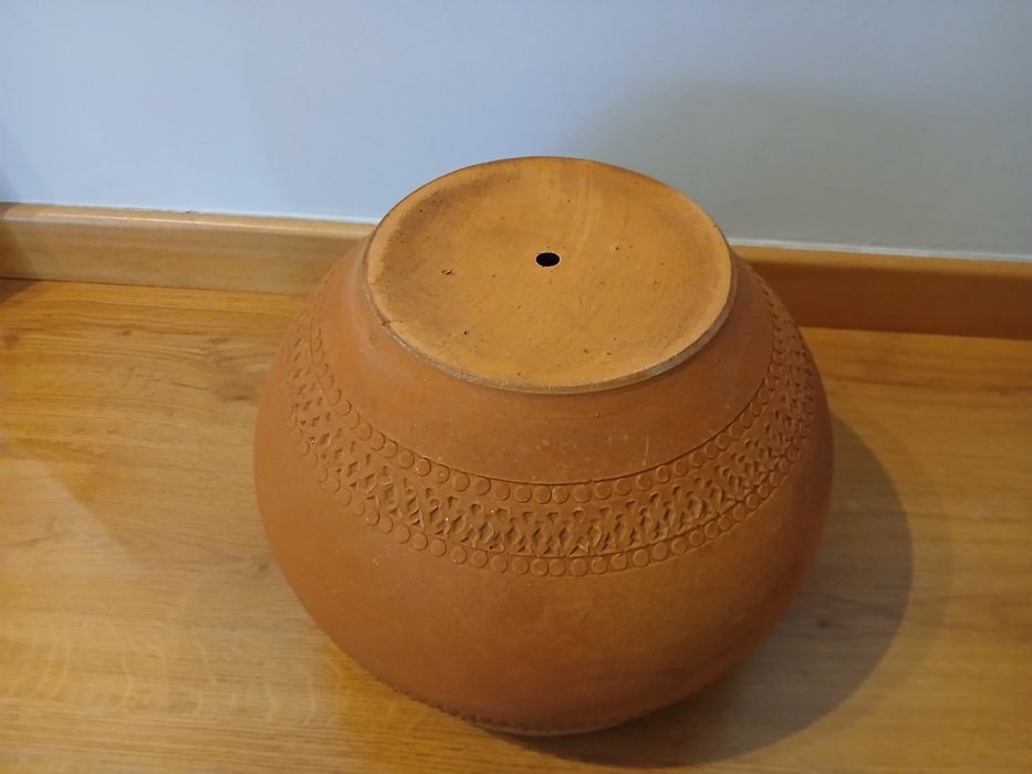 Vaso de barro trabalhado