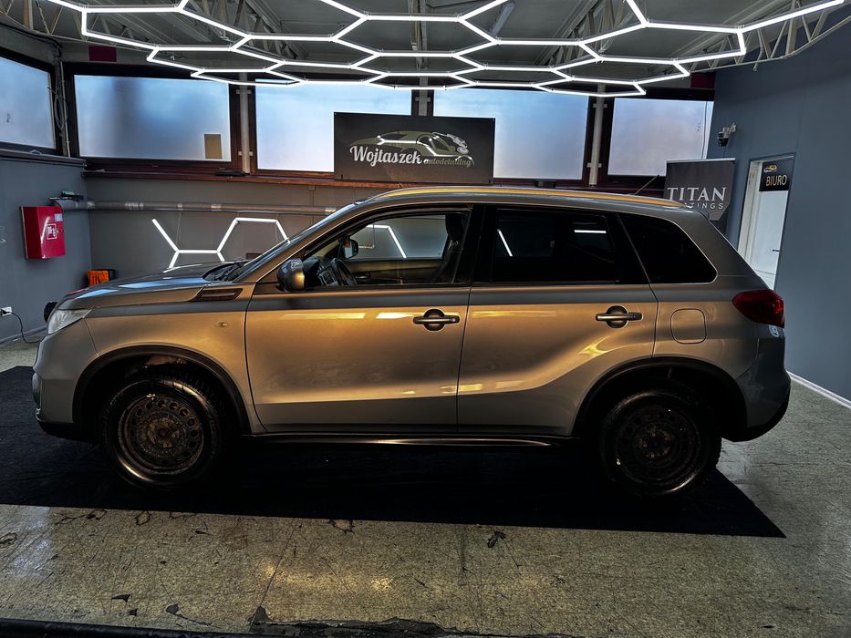 Suzuki vitara 2017 4x4 suzki szara 1.6 faktura vat23%
