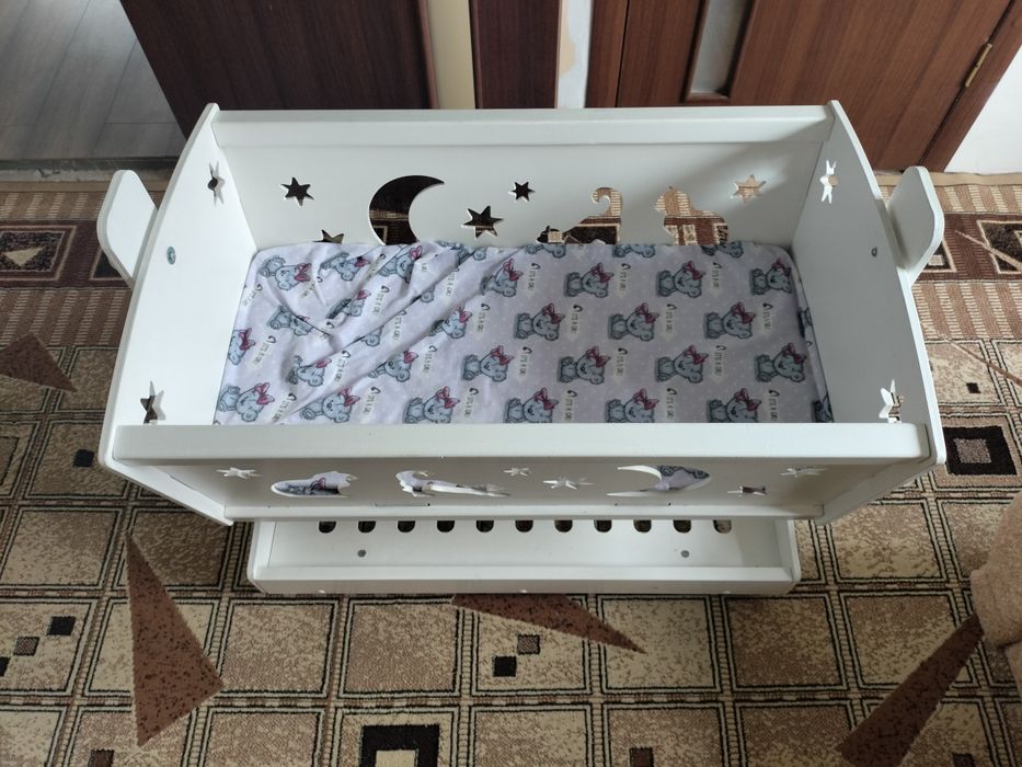 Колиска дитяча / ліжечко