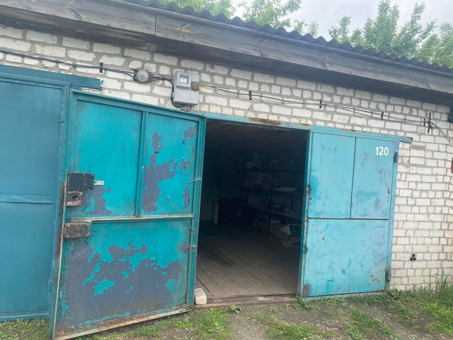 Гараж у кооперативі «Прогрес»