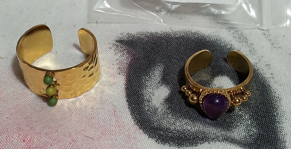 Anéis novos nunca usados