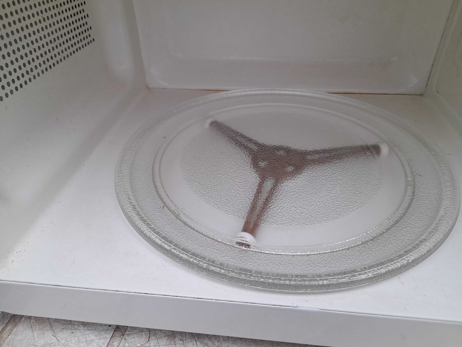 micro-ondas em bom estado como novo funciona bem.