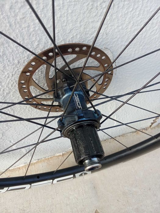 Roda Trás Deca 700 disco estrada