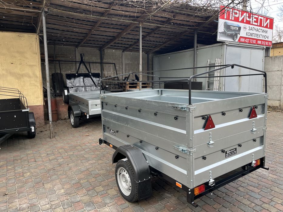 Причіп розміром 2.08 м Х 1.31 м Х 80 см