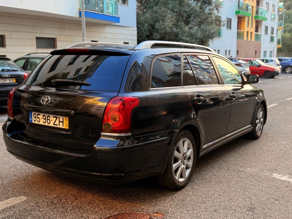 Toyota avensis sw — photo 3