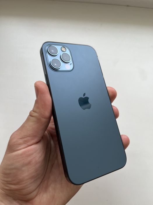 Отличный, новая бетарея 12 Pro 256 gb Pacific Blue