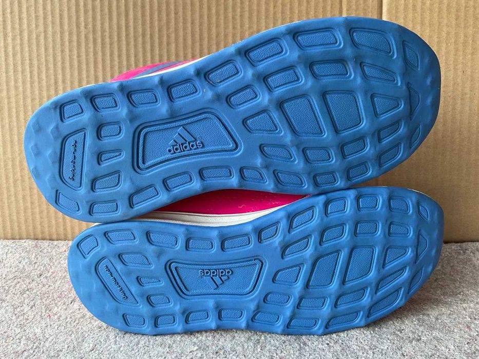Кросовки adidas  33р