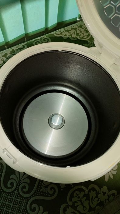 Newcook robot, estado novo, nunca usado (preço negociável)