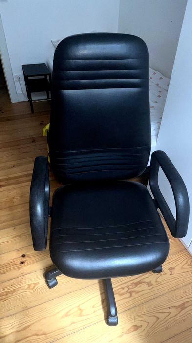 Cadeira de escritório vintage em couro - Office chair leather