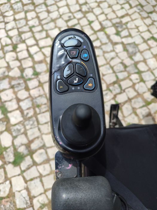 Cadeira de rodas elétrica Quickie Q400 R