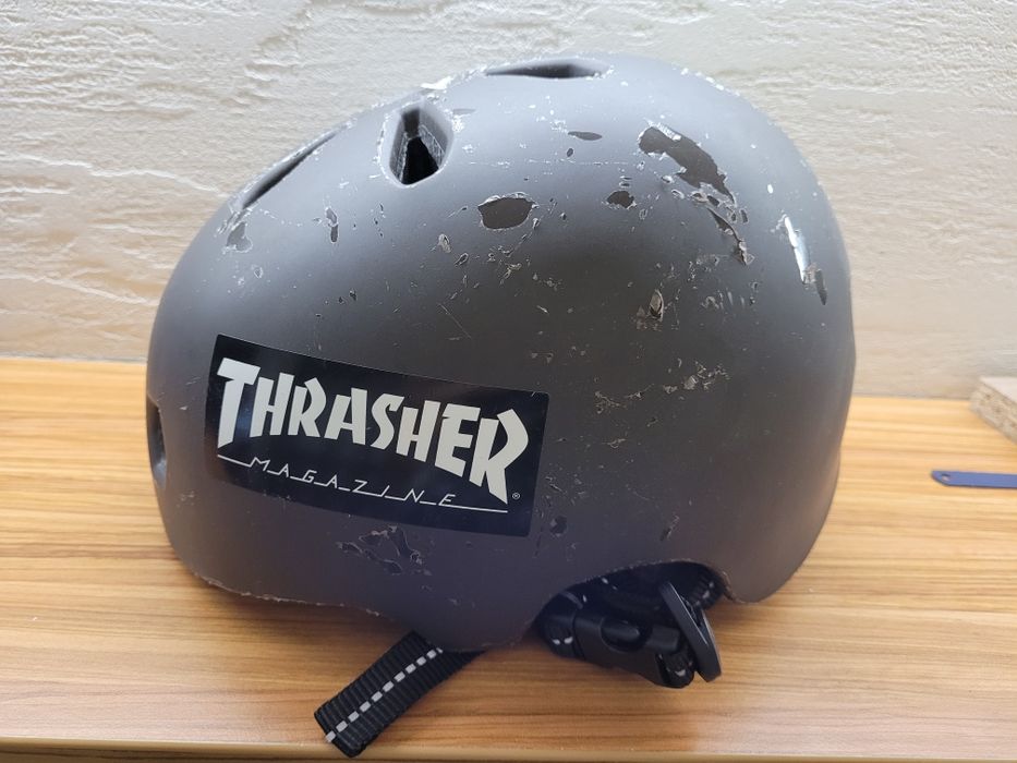 Kask TSG junior na rolki/bmx/hulajnogę + zestaw ochraniaczy Powerslide