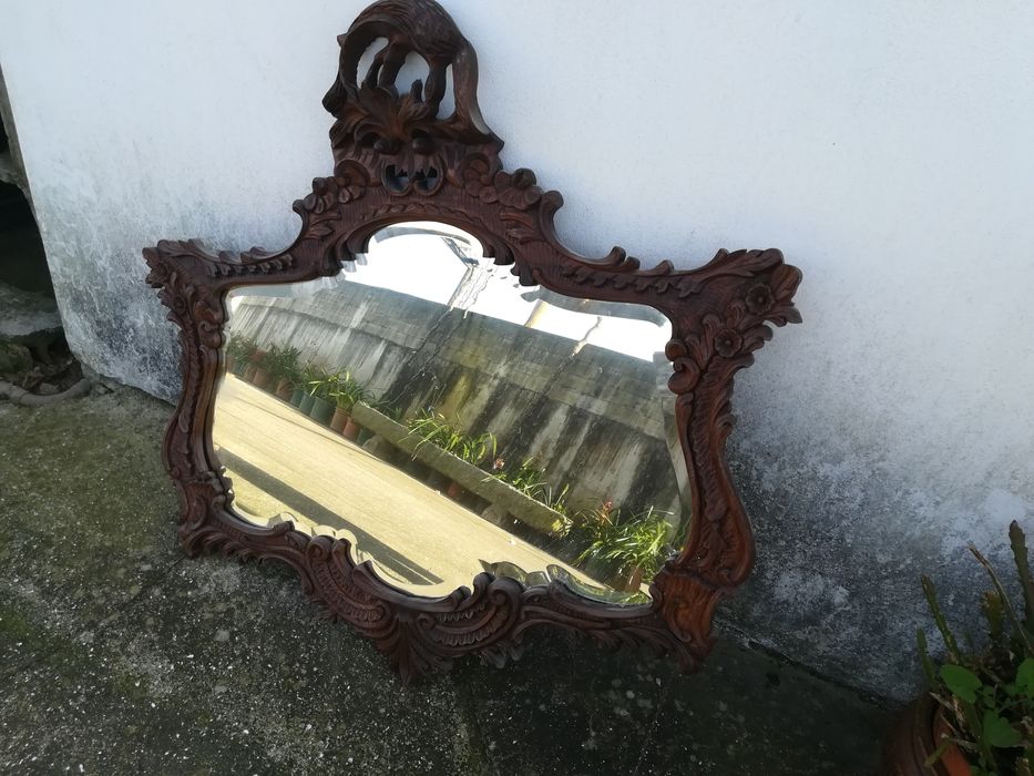 Aparador com  espelho antigo