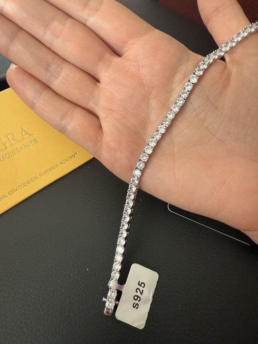 теннисный браслет из серебра с муссанимами искуственными бриллиантами