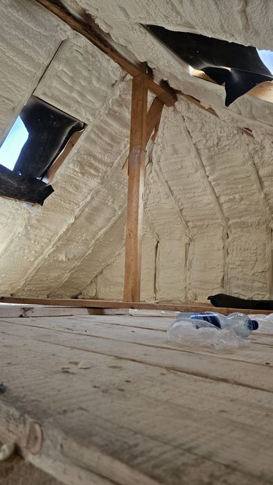 Утеплення дахів піною(ППУ),каркасників, ангари, Пінополіуретаном