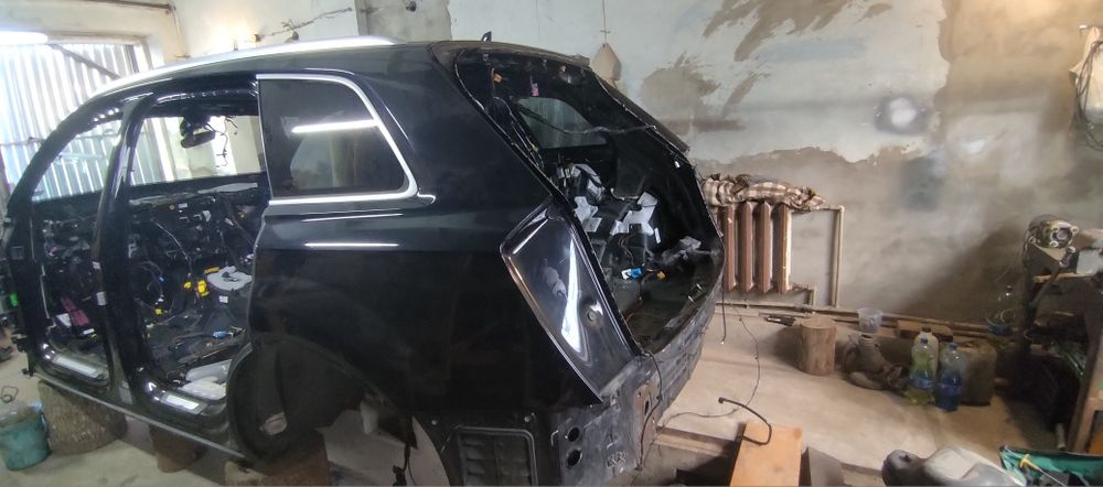 Четверть кузов поріг ланжерон пятка ауді ку7 кю7 4м Audi q7 4m