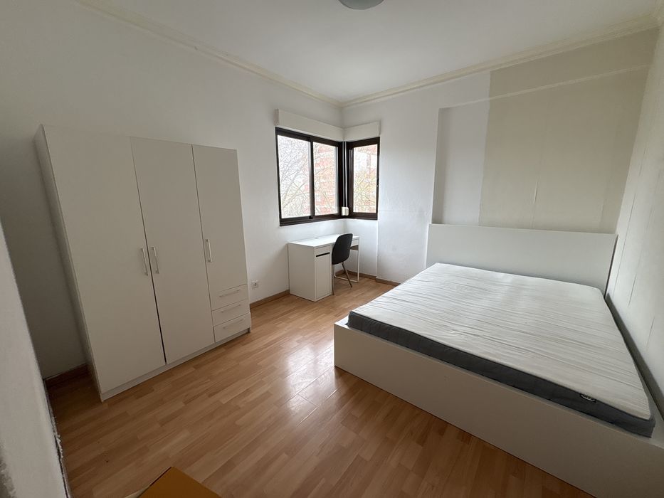 Quarto casal para alugar