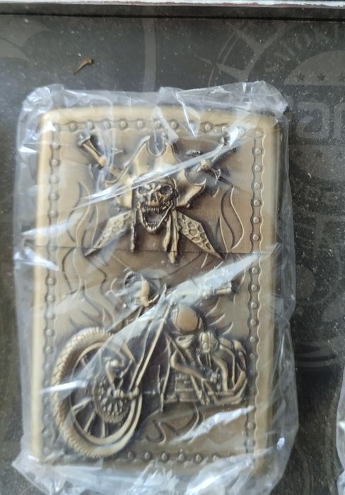 Conjunto de 4 isqueiros tipo Zippo - Novo