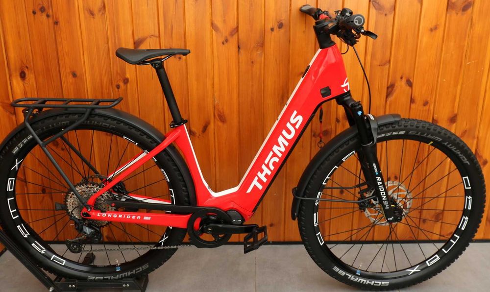 Elektryczny rower Thomus Longrider  D 43 Mały przebieg KARBON