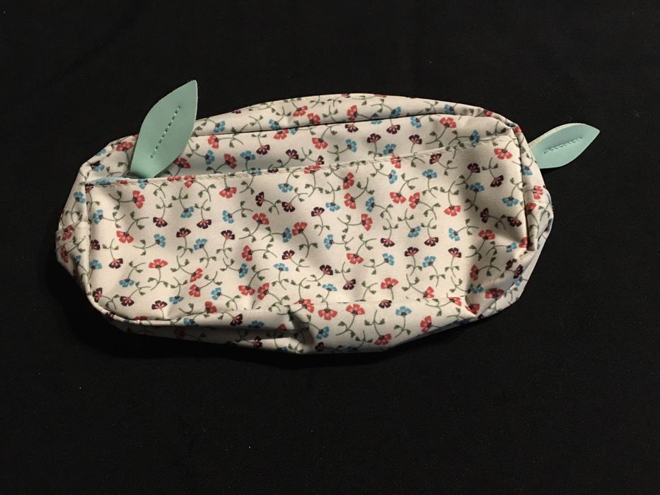 Bolsa nova para canetas