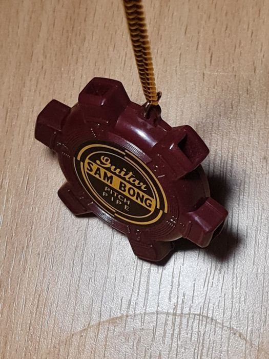 Dmuchany stroik gitarowy Sam Bong pitch pipe
