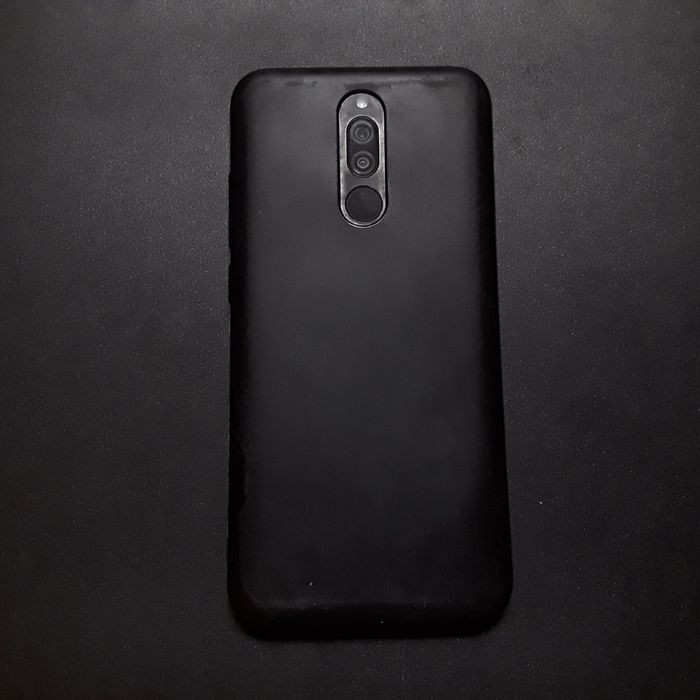 Redmi 8 смартфон