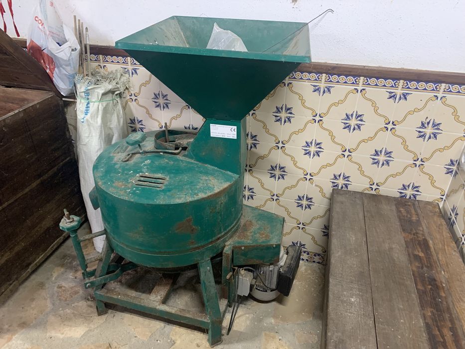 Moinho de pedra para cereais e outros