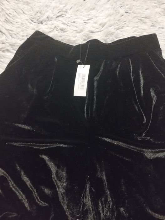 Нові жіночі велюрові штани- палаціо від Wallis